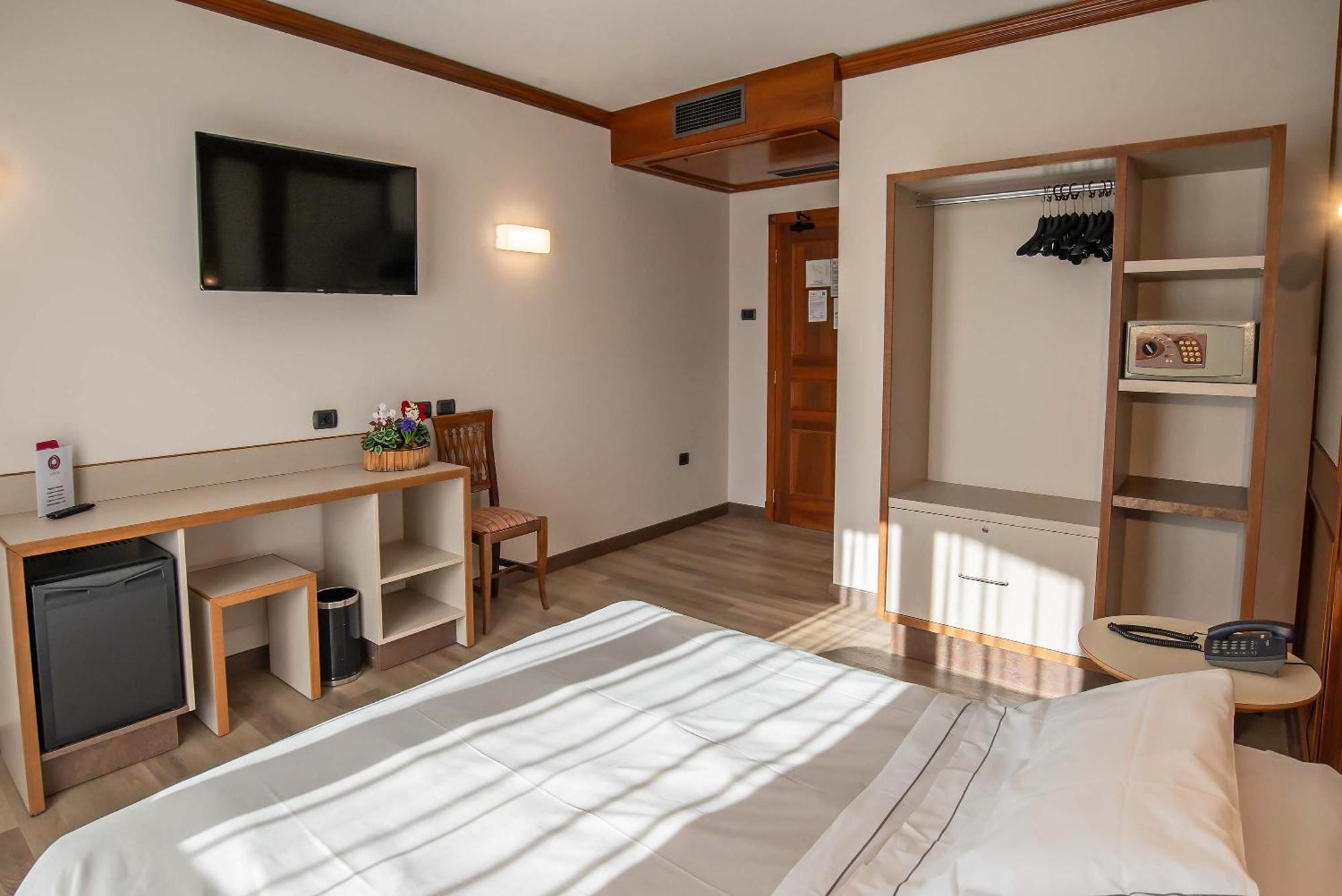 Hotel Relais Du Foyer Châtillon Zimmer foto